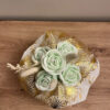 bouquet 5 roses pet de singe décoratif